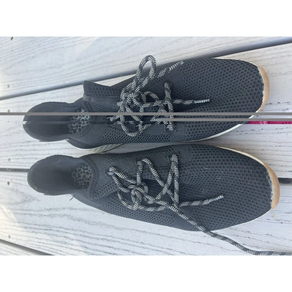 Women’s Athletic Sneakers Black/White/Beige Lace-Up Solid Low Top